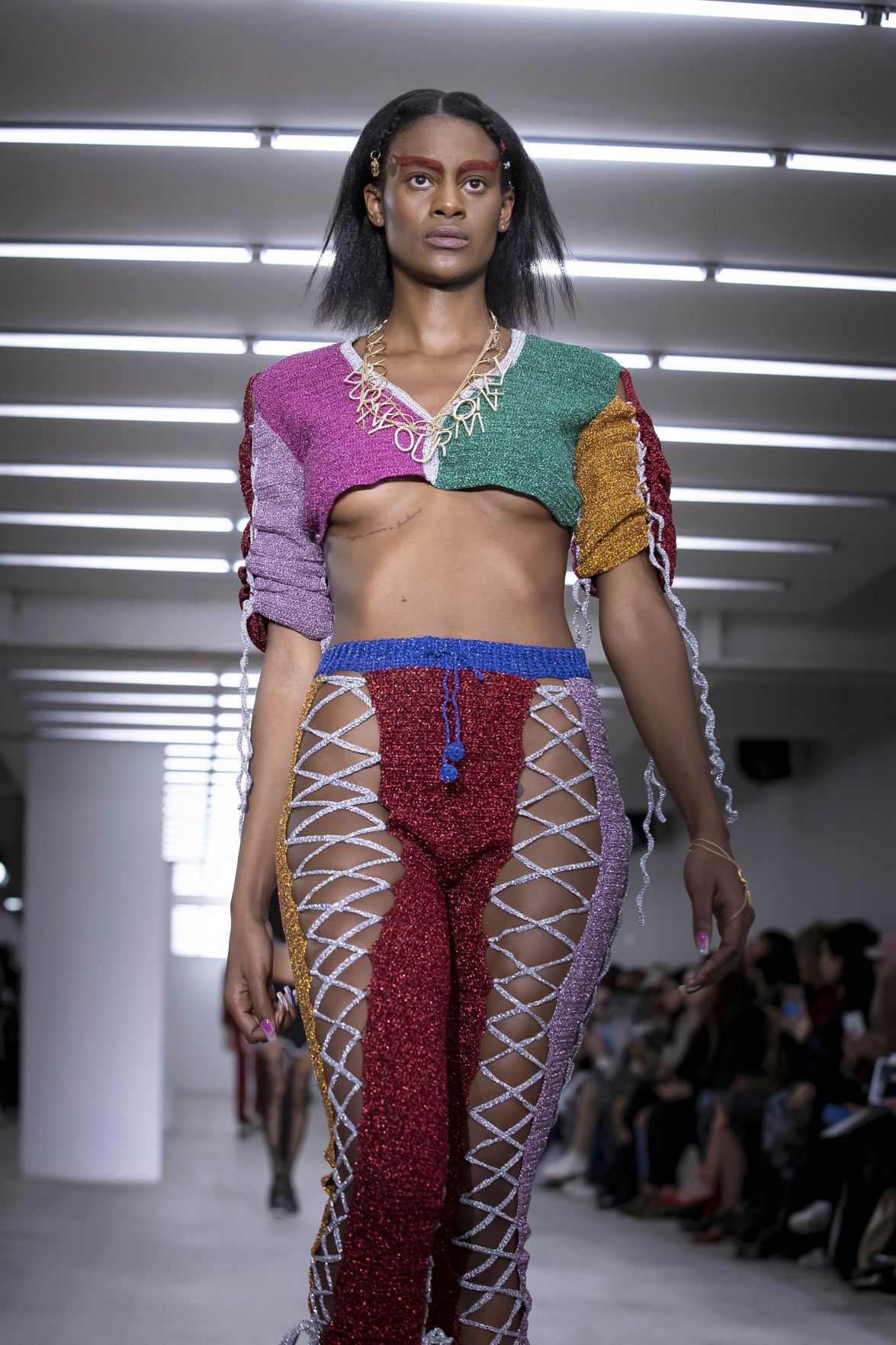 Britain London Fashion A/W 404 Studio 2020